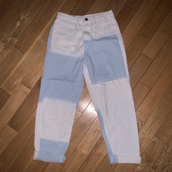 Straight Leg Mom Jeans - Picture 4 of 6